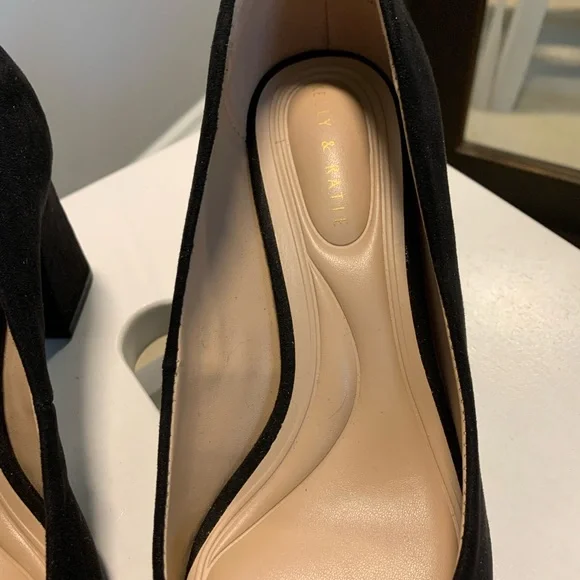Kelly & Katie Black Suede Heels Size 6 - Picture 4 of 8